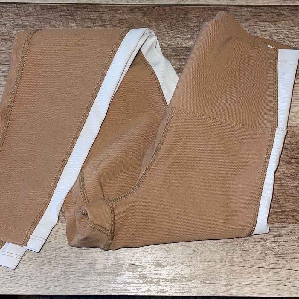 Kyodan ribbed stripe cropped leggings Color Block Tan White Size Small NWOT - Picture 3 of 7